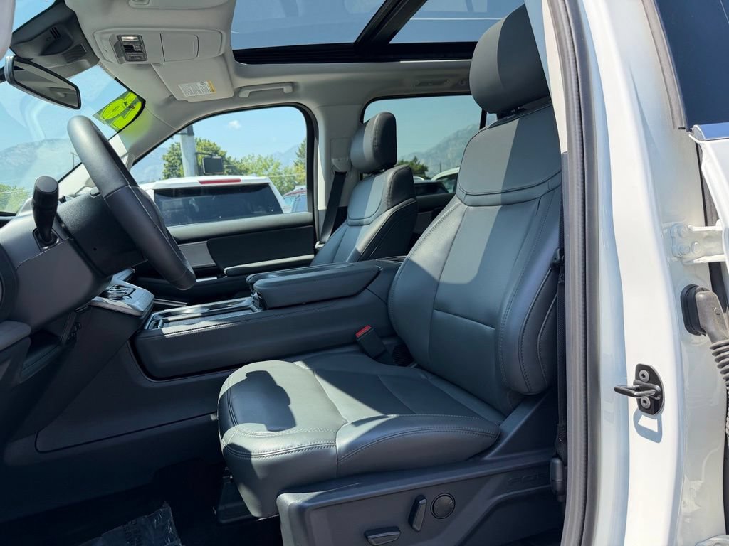 Used 2026 Ford Expedition Active AWD/4WD image 8
