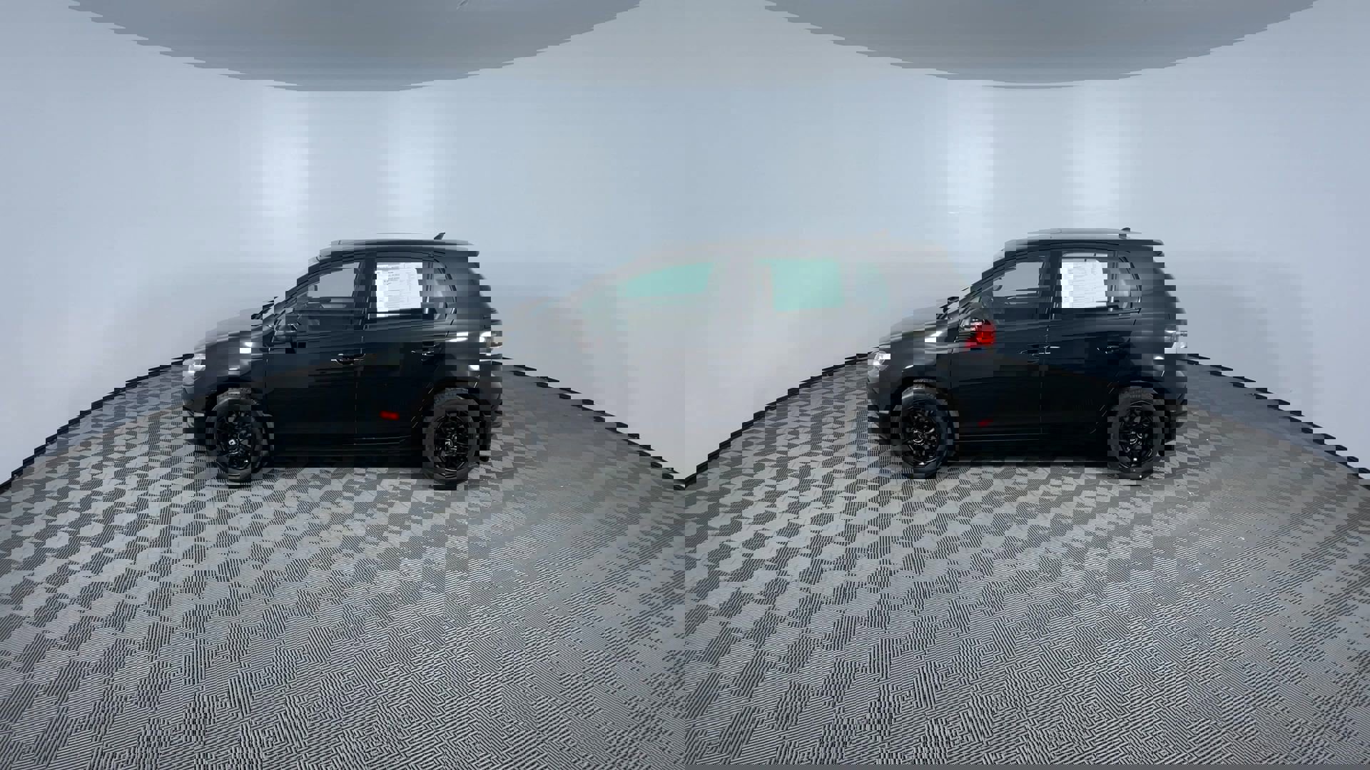 Used 2012 Volkswagen Golf 4-Door image 5