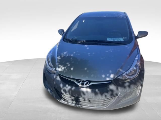 Used 2015 Hyundai Elantra SE FWD image 1