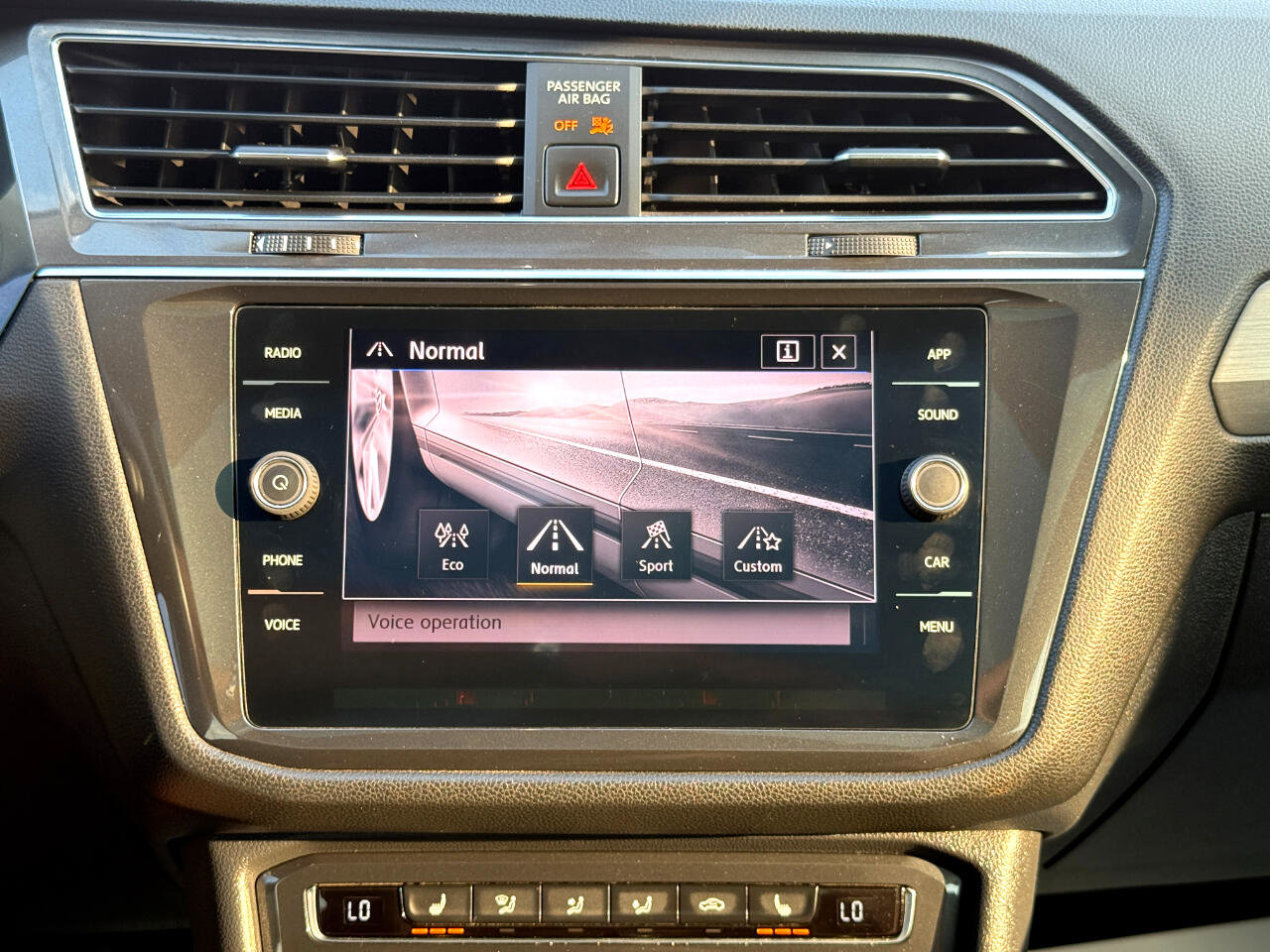 Used 2019 Volkswagen Tiguan SE w/ Panoramic Sunroof Package image 69