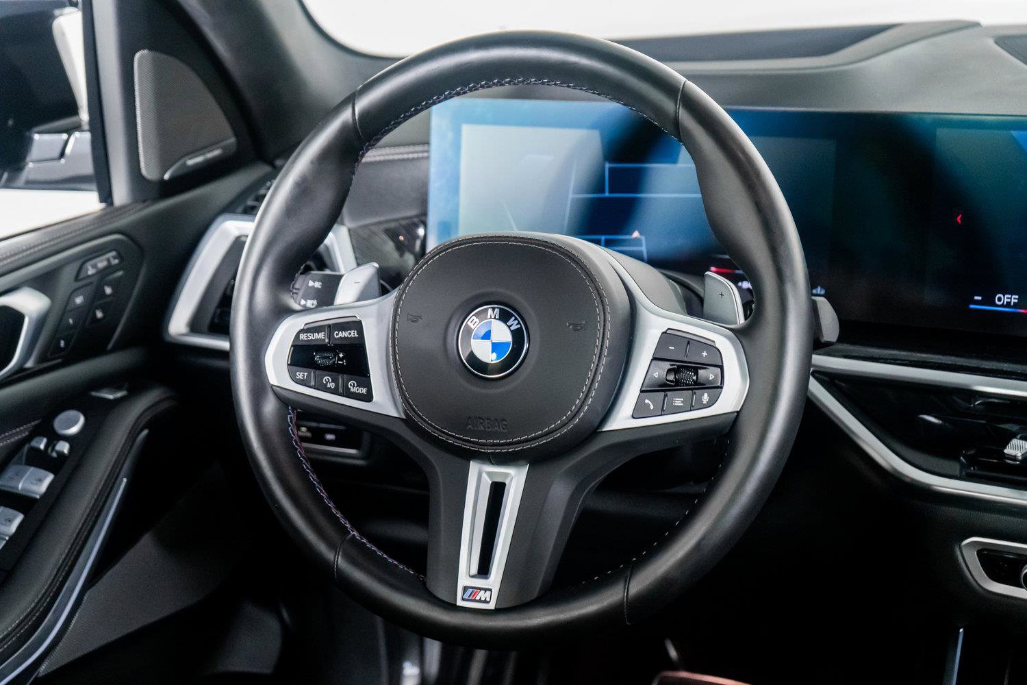 Used 2025 BMW X7 M60i image 33