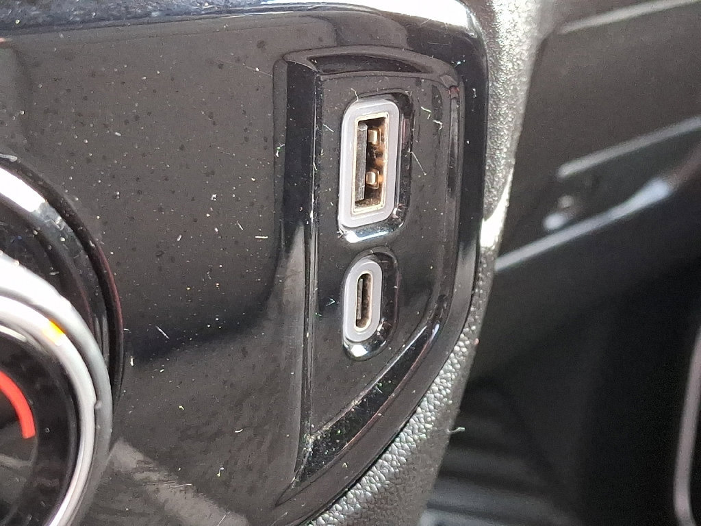 Used 2024 Chevrolet Silverado 2500 LT AWD/4WD image 25