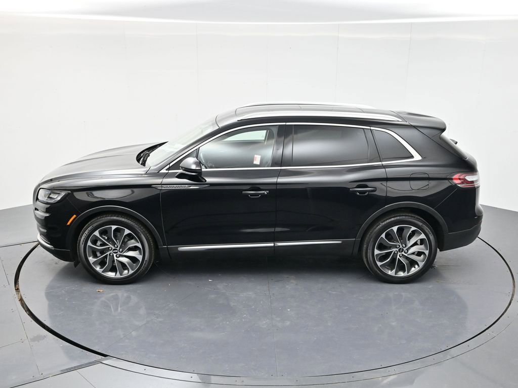 Used 2022 Lincoln Nautilus Reserve AWD/4WD image 44