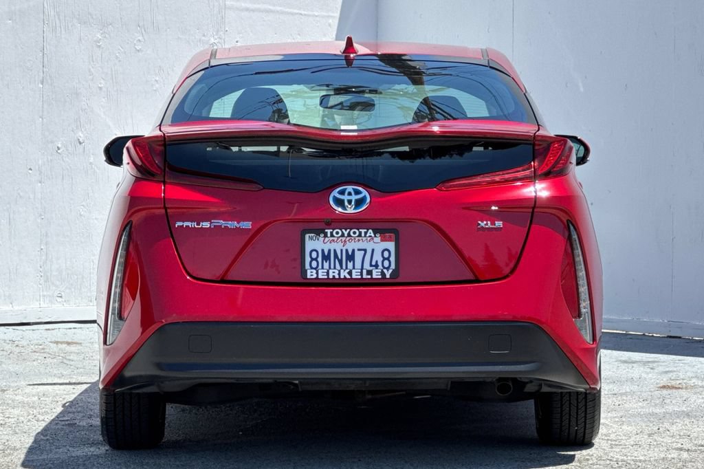 Used 2020 Toyota Prius Prime XLE FWD image 4