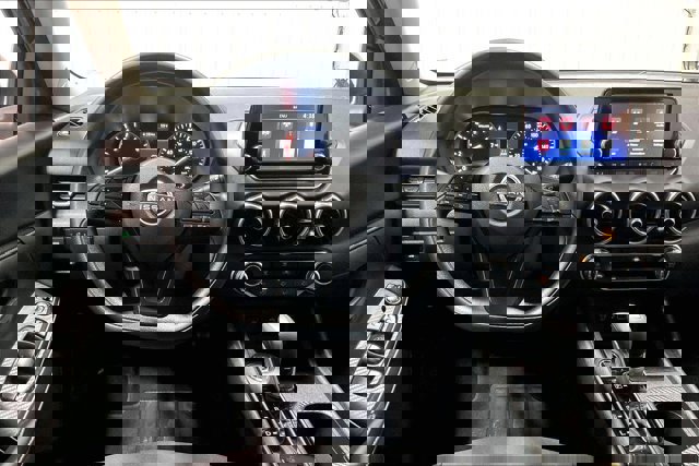 Used 2025 Nissan Sentra S image 5