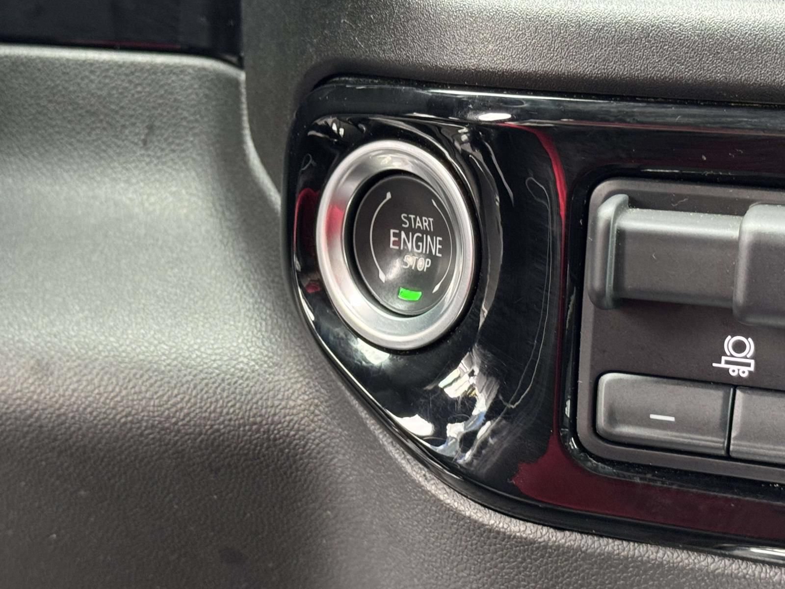 Used 2024 Chevrolet Silverado 1500 LT AWD/4WD image 6