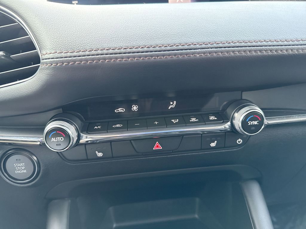 Used 2024 MAZDA MAZDA3 s image 17