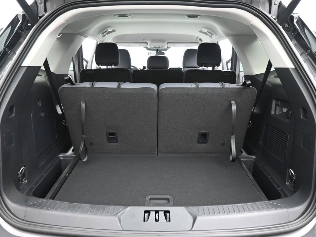 New 2025 Ford Explorer Active image 24