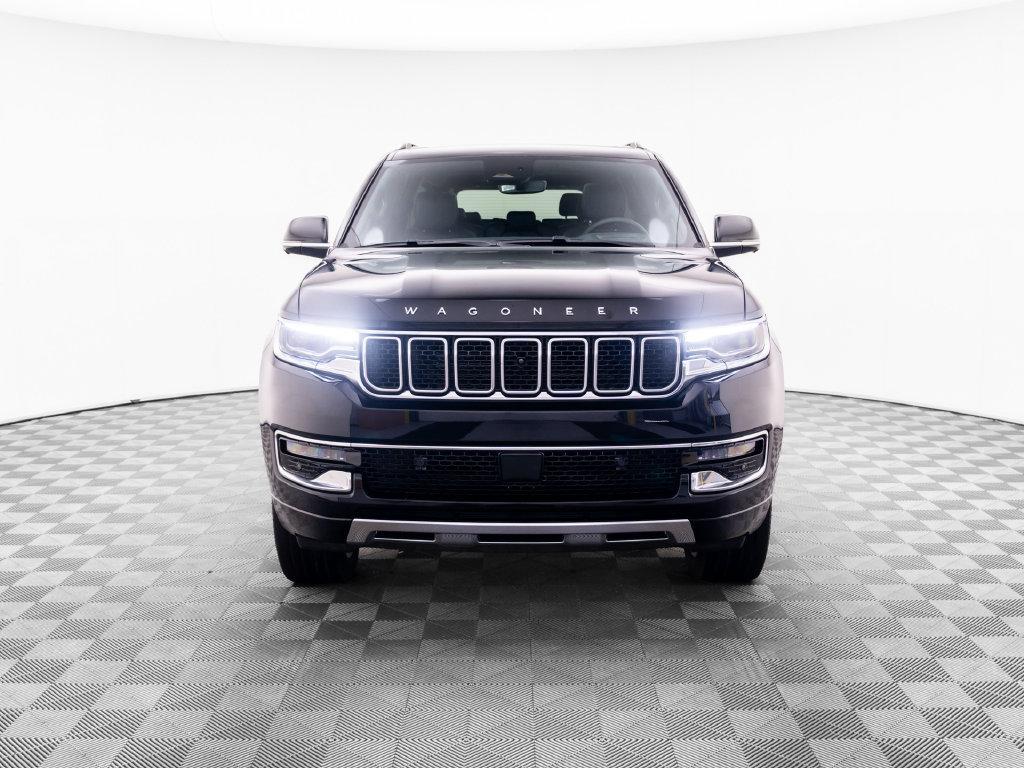 Used 2024 Jeep Wagoneer L Series III w/ Premium Group I AWD/4WD image 11