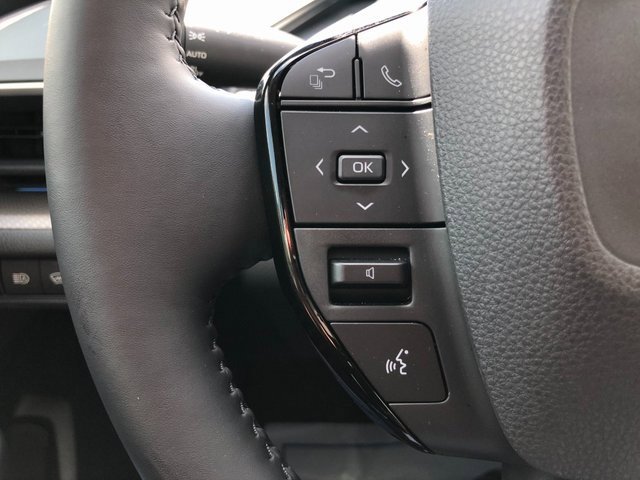 Used 2024 Toyota Prius XLE image 11
