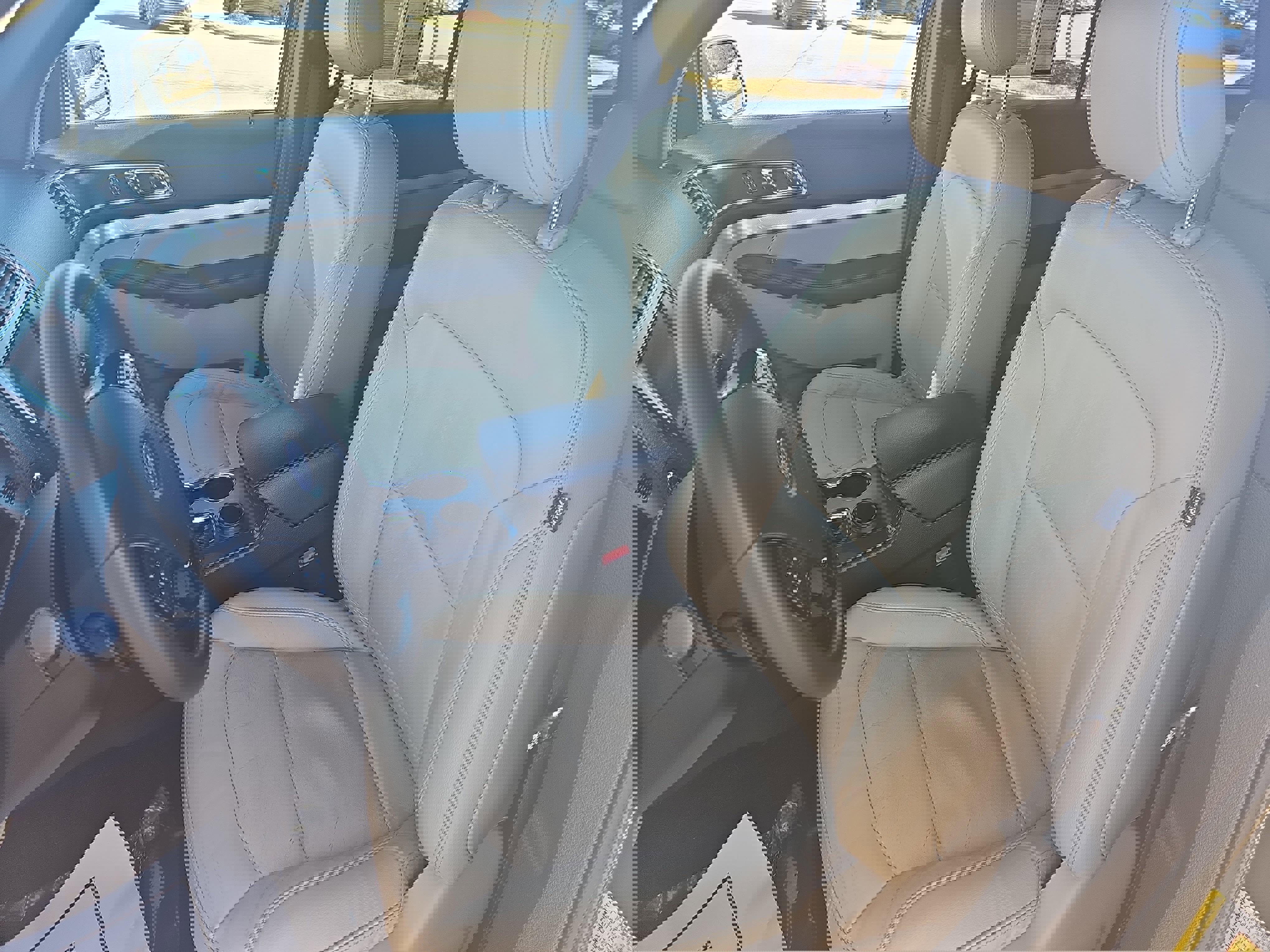 Used 2016 Ford Explorer XLT w/ Equipment Group 202A image 16