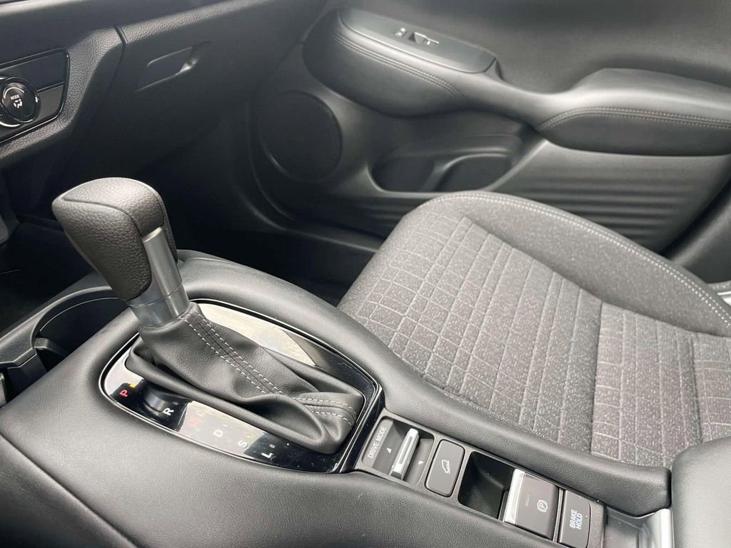 Certified 2025 Honda HR-V LX image 29