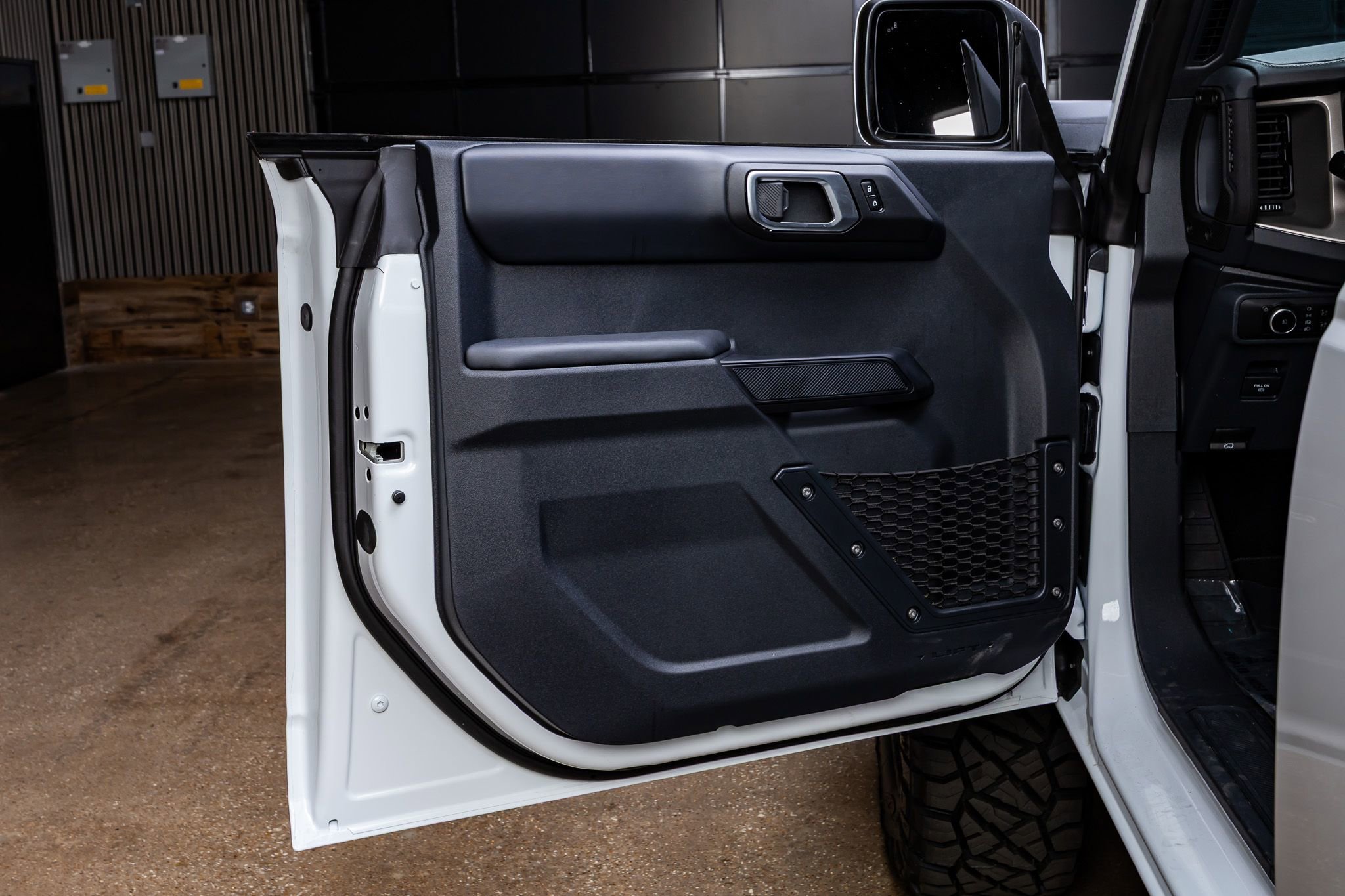 Used 2026 Ford Bronco Outer Banks image 33