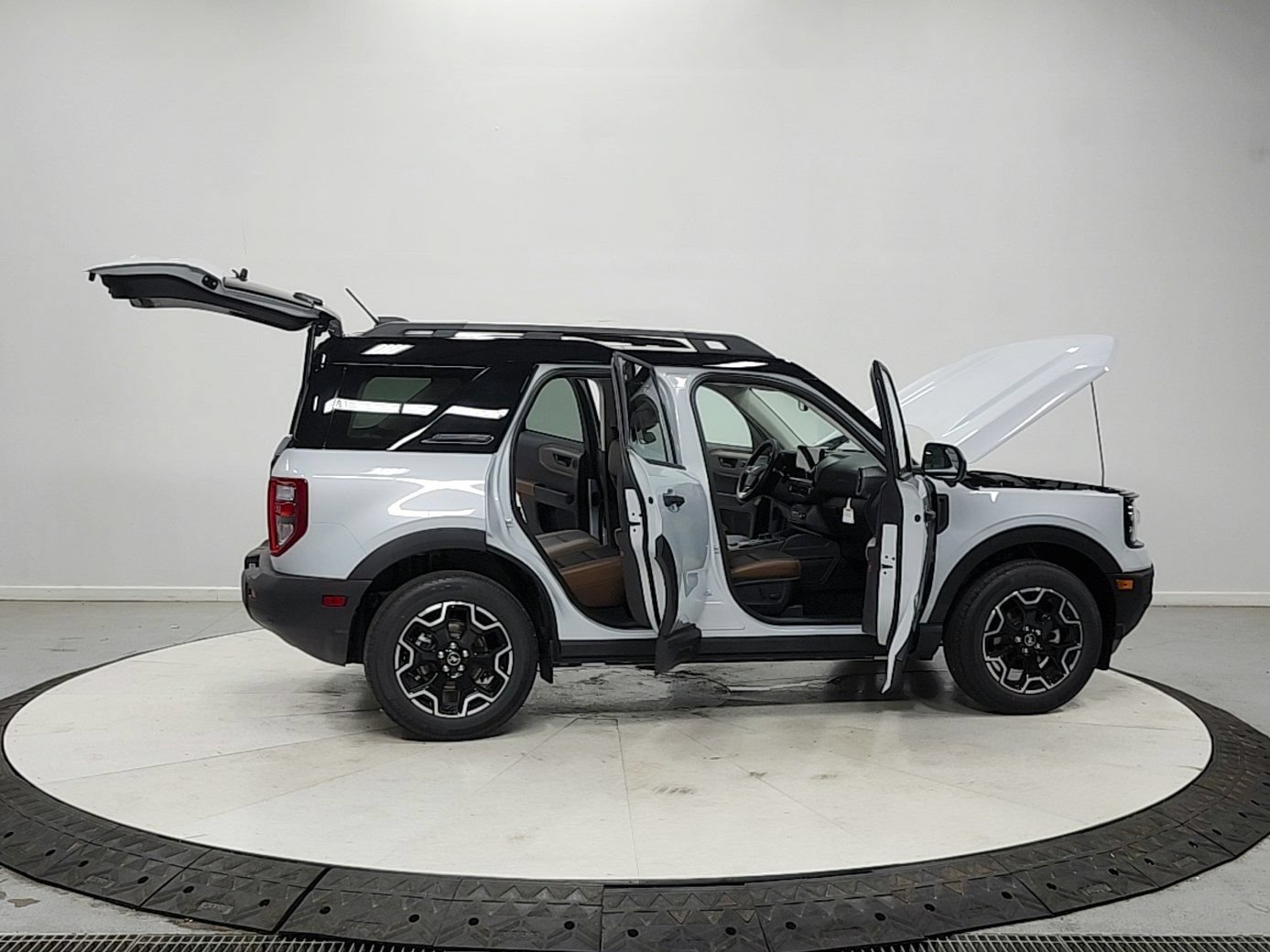 New 2026 Ford Bronco Sport Outer Banks w/ Outer Banks Tech Package+ AWD/4WD image 28