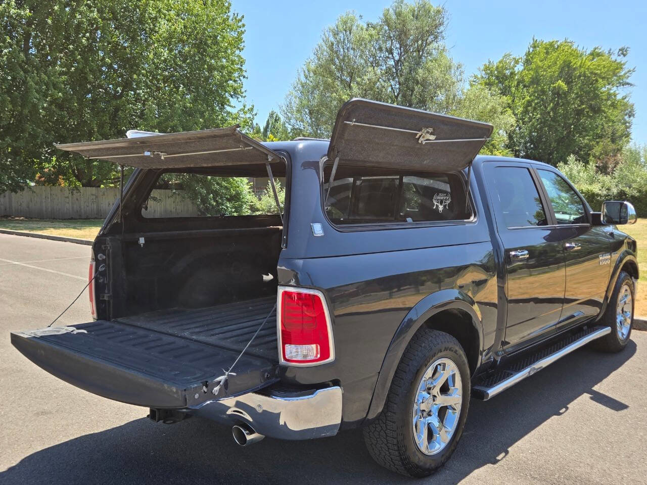 Used 2015 RAM 1500 Laramie w/ Convenience Group image 38