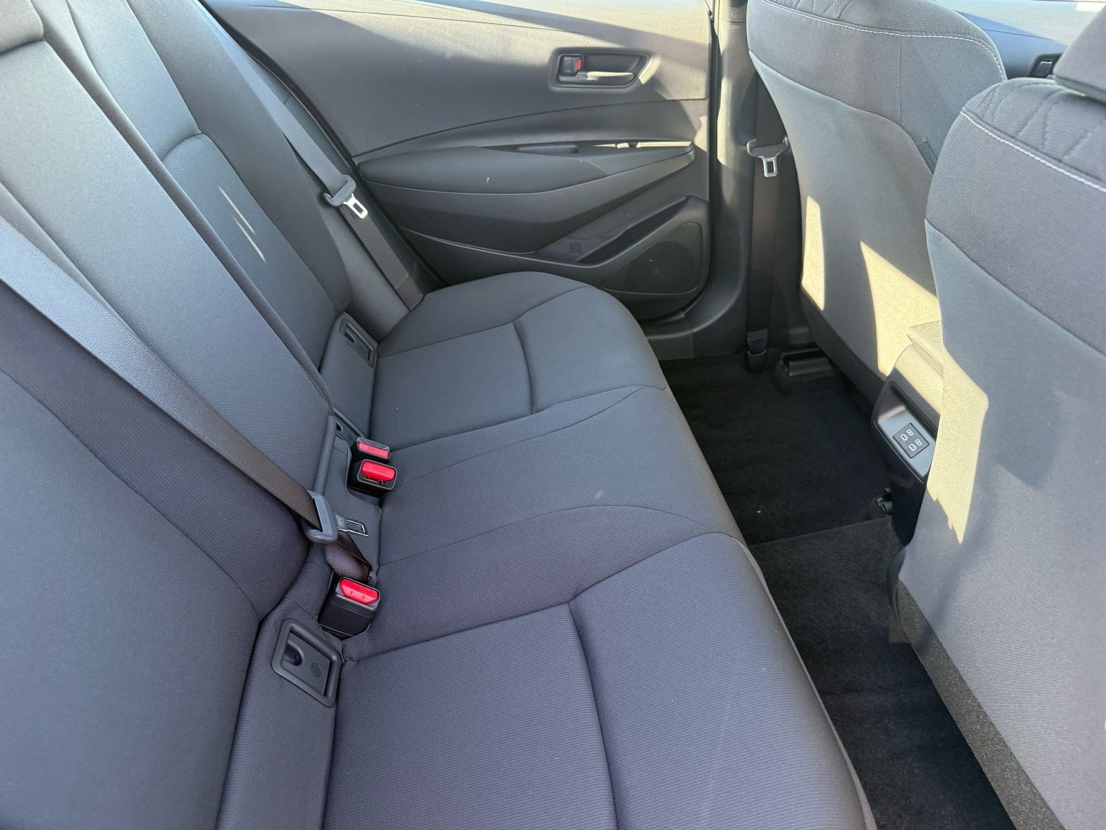 Used 2027 Toyota Corolla LE w/ LE Premium Package FWD image 29