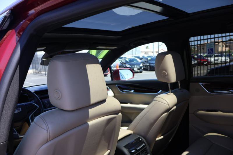 Used 2017 Cadillac XT5 Luxury w/ Driver Awareness Package FWD image 36