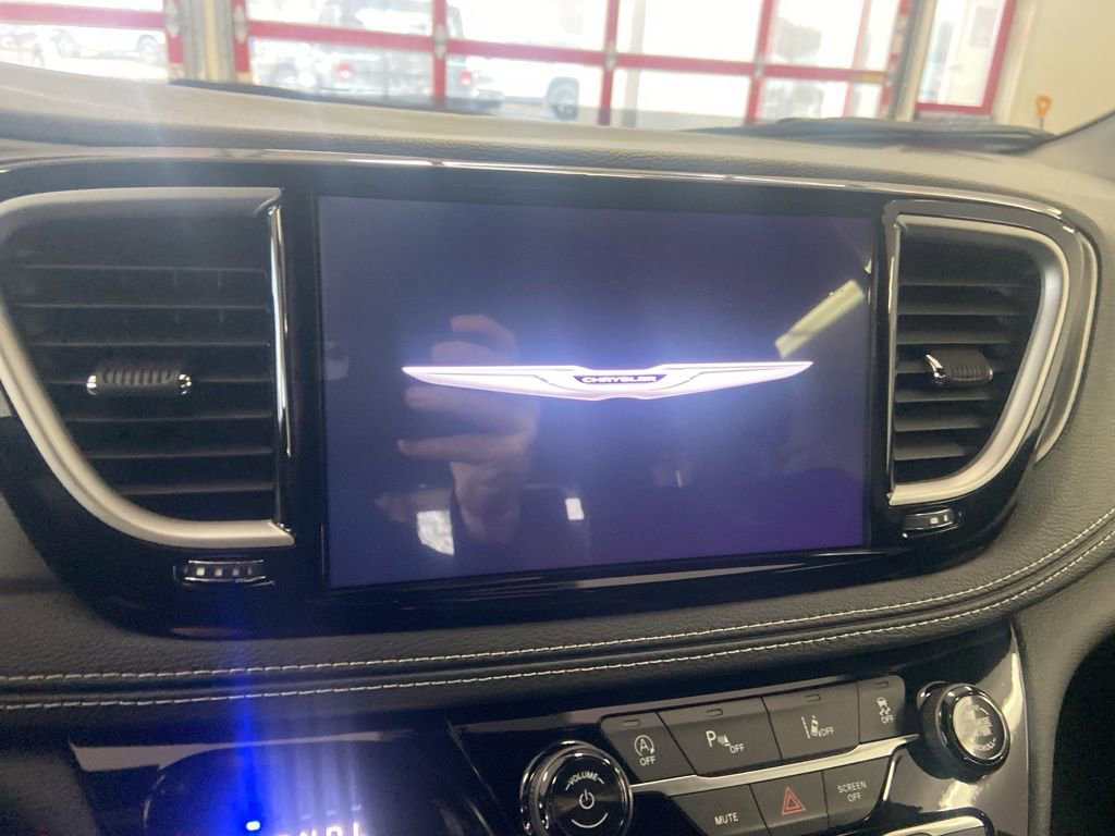 New 2026 Chrysler Pacifica Select w/ S Appearance Package image 33