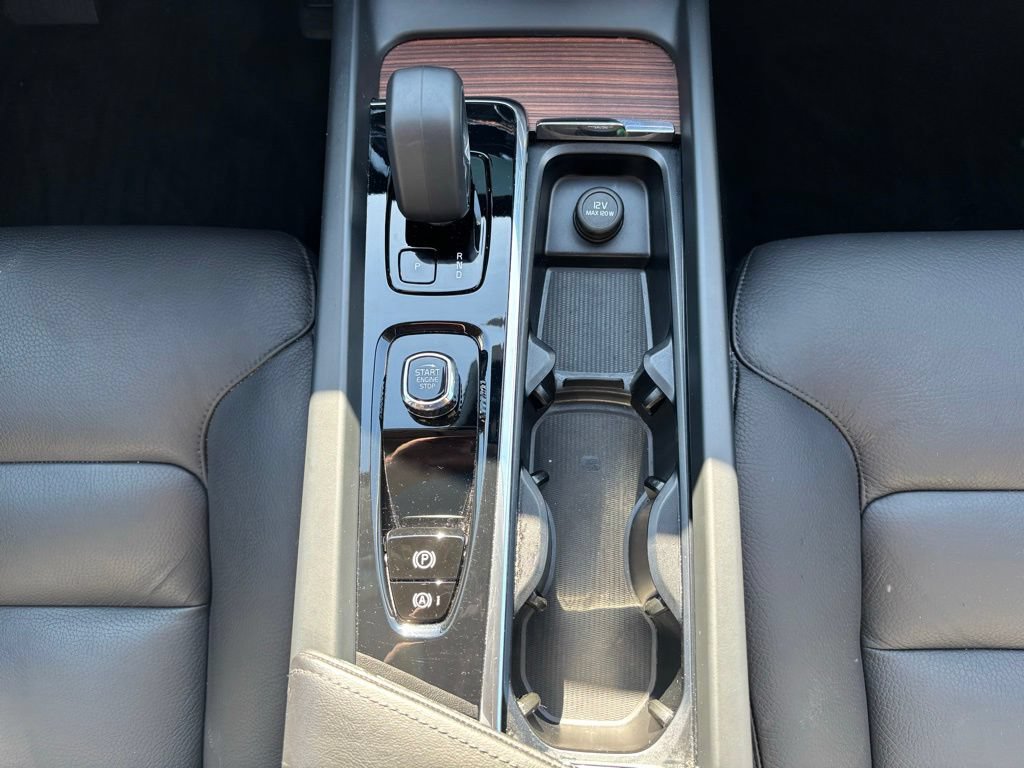 Used 2023 Volvo XC60 B5 Plus w/ Climate Package AWD/4WD image 30