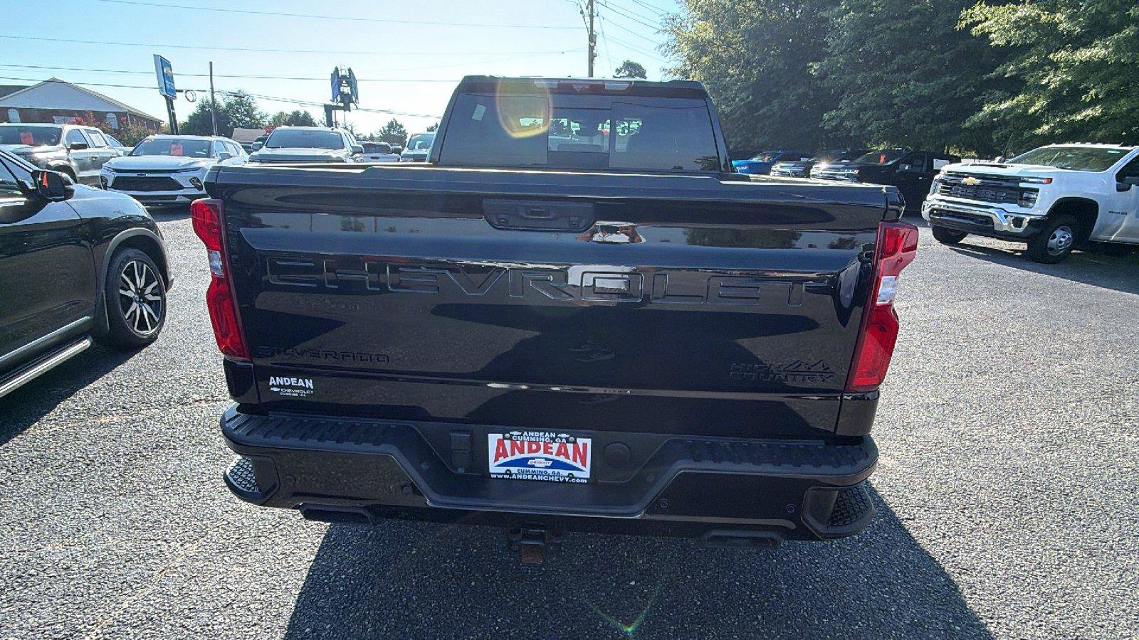 Used 2024 Chevrolet Silverado 1500 High Country w/ Midnight Edition AWD/4WD image 10