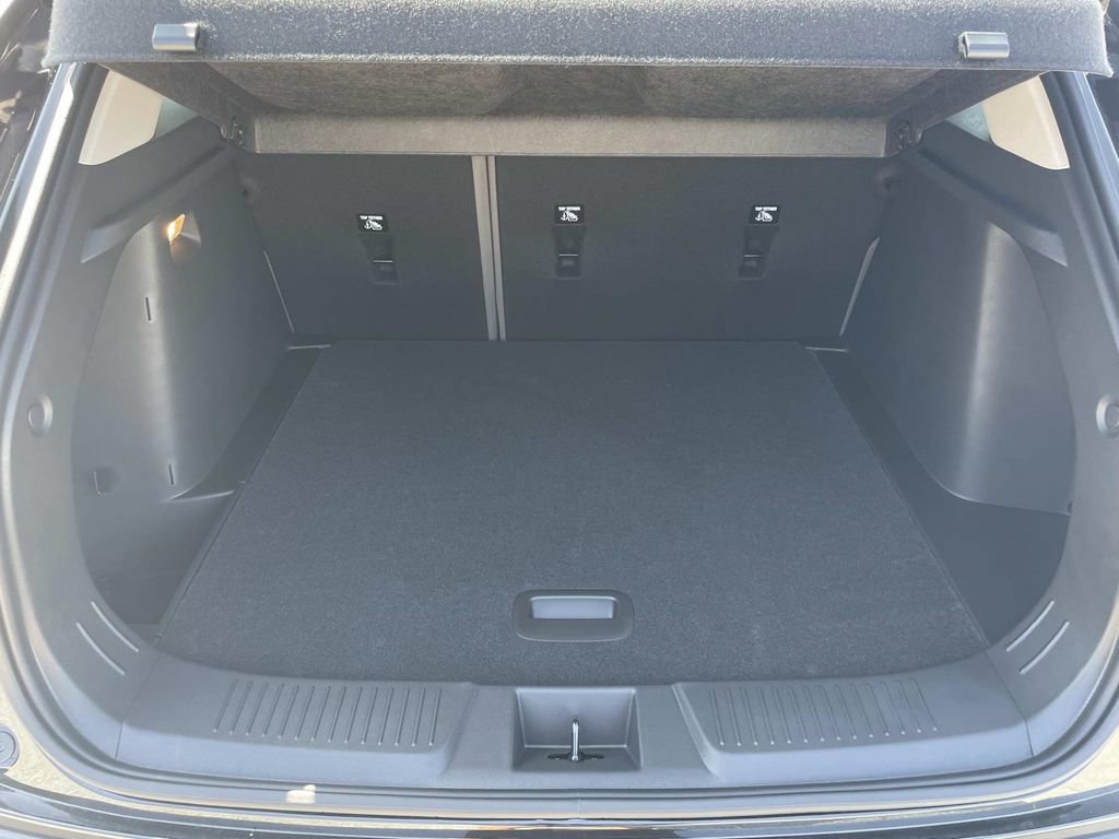 New 2026 Chevrolet Trax ACTIV w/ Sunroof Package FWD image 10