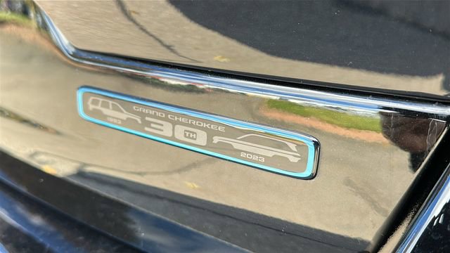 Used 2023 Jeep Grand Cherokee 30th Anniversary image 28