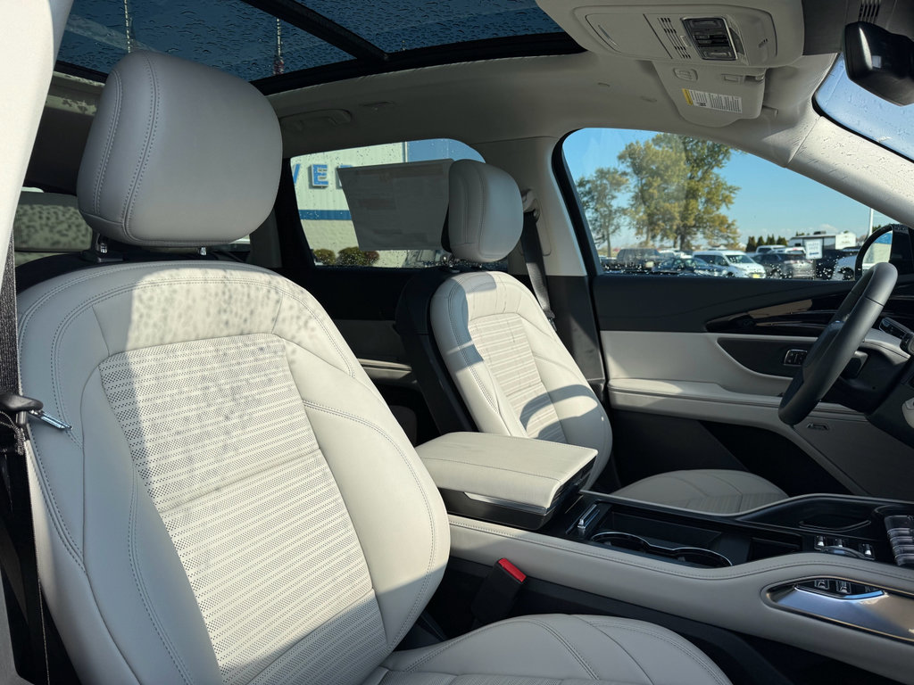 New 2026 Lincoln Nautilus Reserve w/ Jet Appearance Package image 16