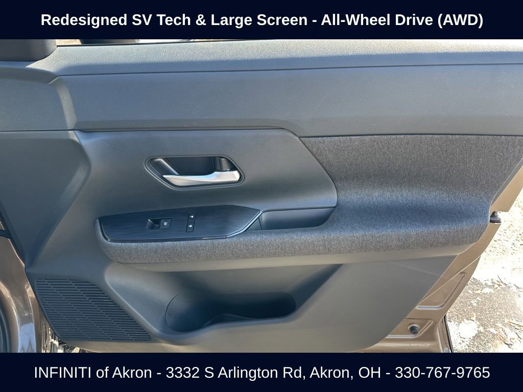 Used 2025 Nissan Kicks SV image 18