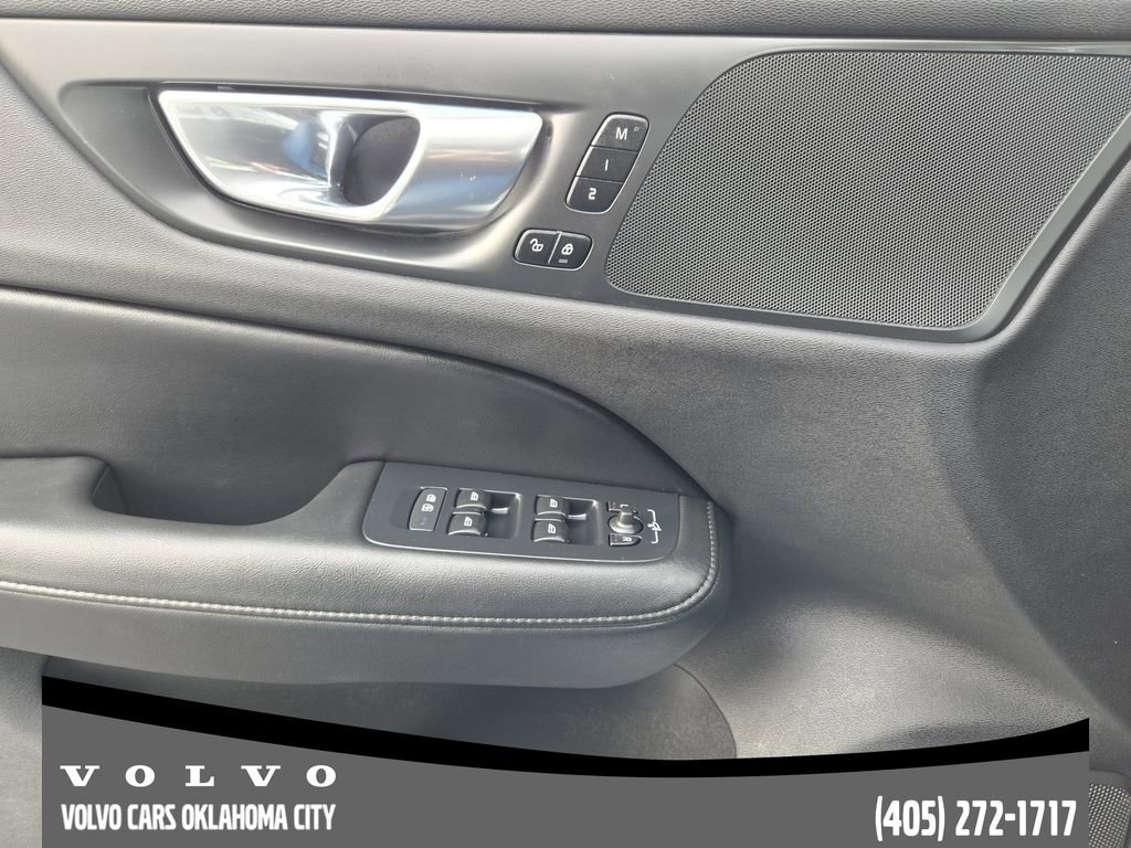 Certified 2025 Volvo V60 B5 Cross Country Plus image 22