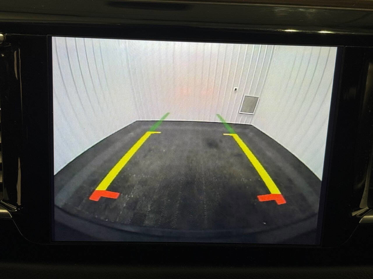 Used 2018 Chrysler Pacifica Touring-L Plus image 37