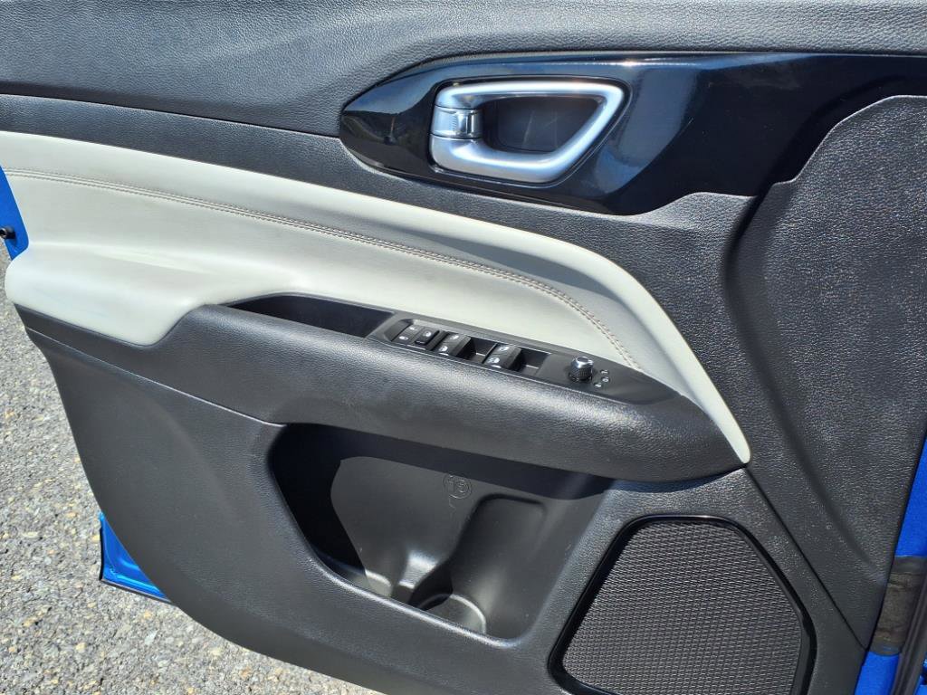 Used 2024 Jeep Compass Limited image 15