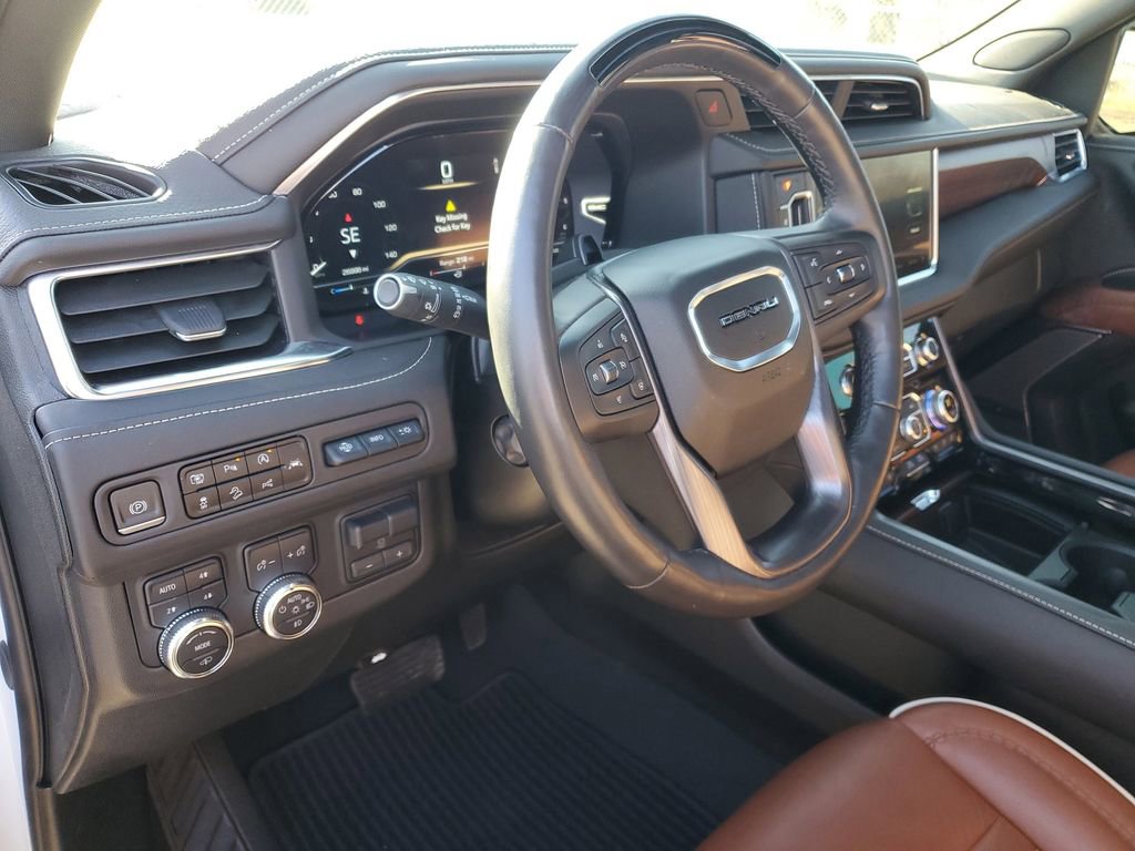 Certified 2024 GMC Yukon XL Denali Ultimate image 9