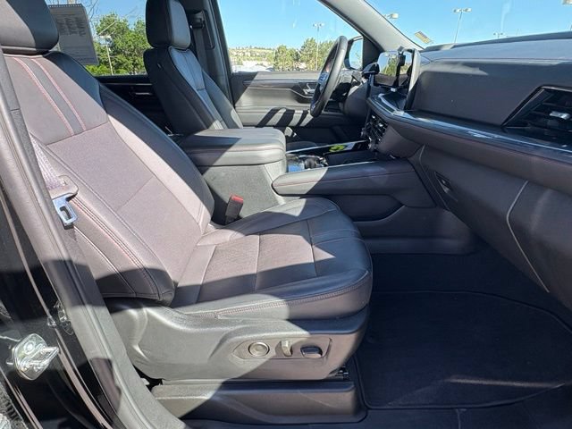 Used 2025 Chevrolet Suburban RST w/ Comfort Package AWD/4WD image 31
