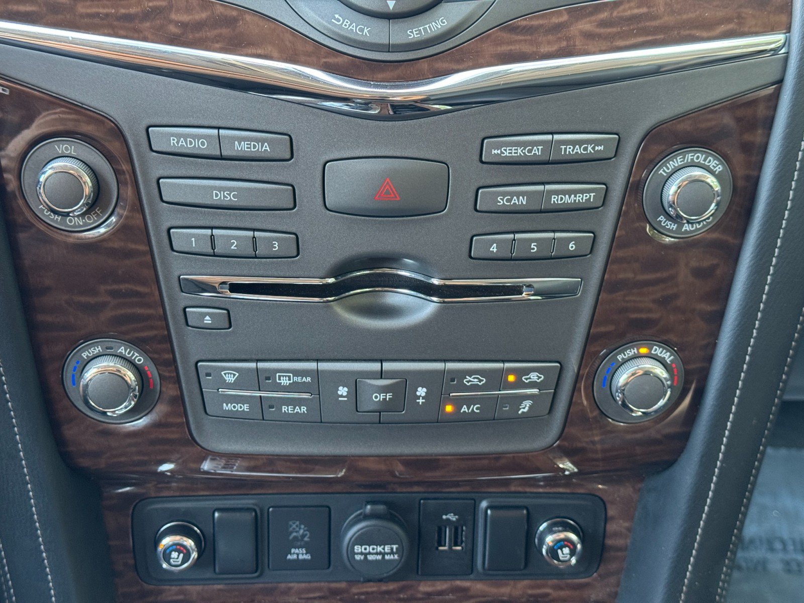 Used 2018 Nissan Armada Platinum w/ Cargo Package RWD image 29