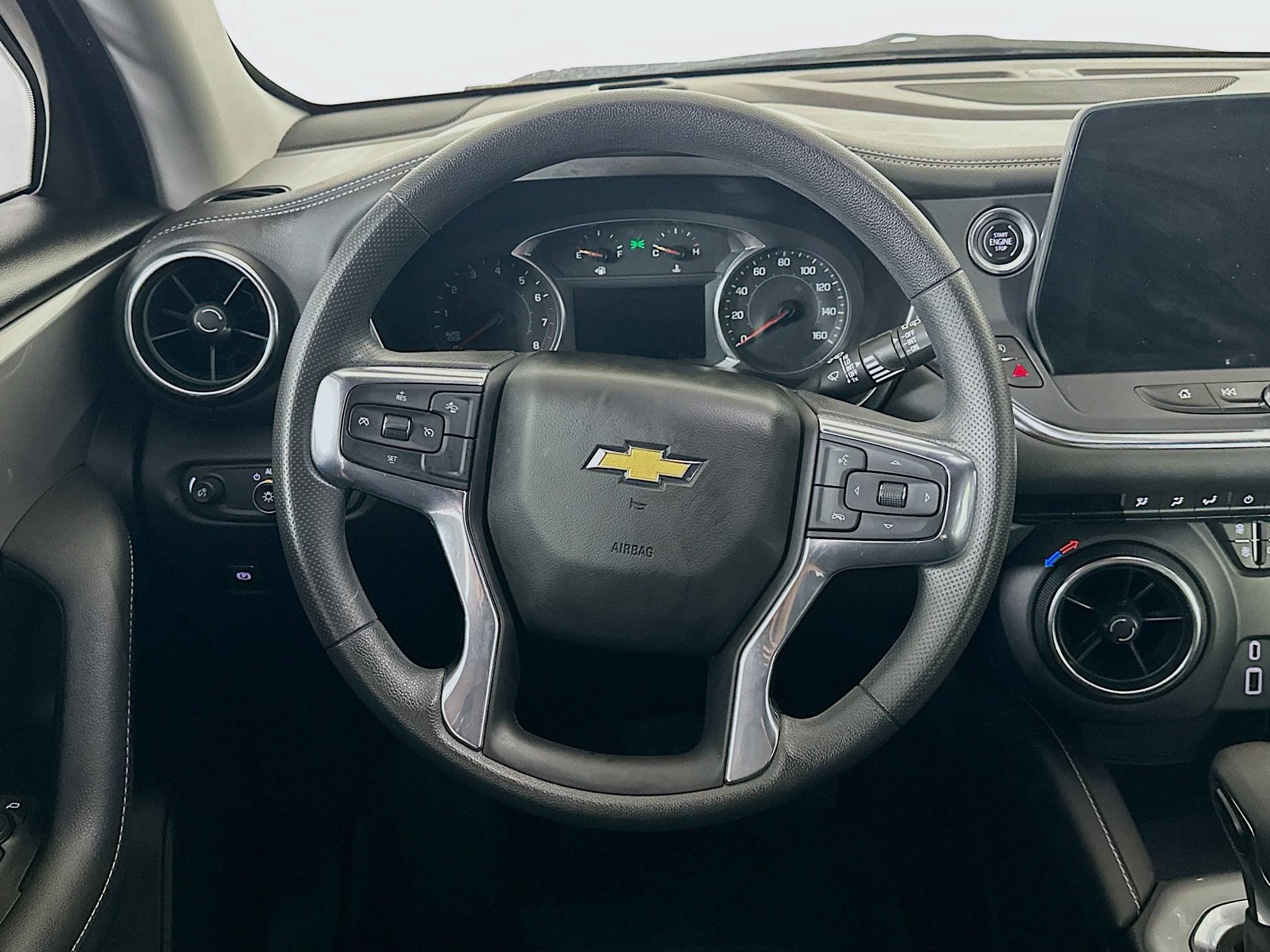 Used 2023 Chevrolet Blazer LT FWD image 17