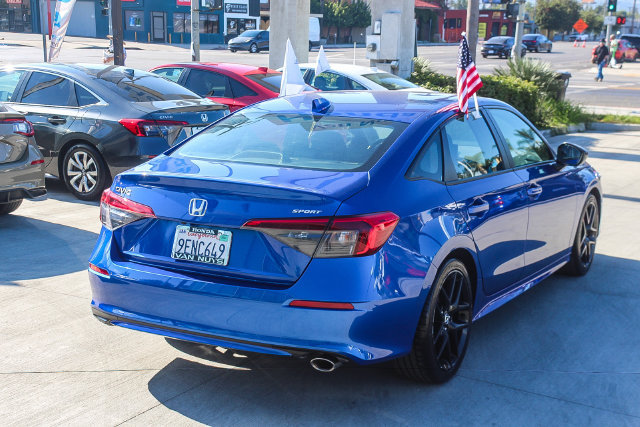 Used 2023 Honda Civic Sport image 5