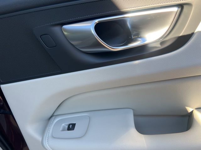 New 2026 Volvo XC60 B5 Ultra w/ Climate Package PRO image 23