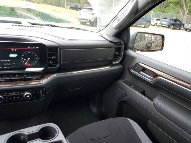 Used 2023 GMC Sierra 1500 SLE image 14