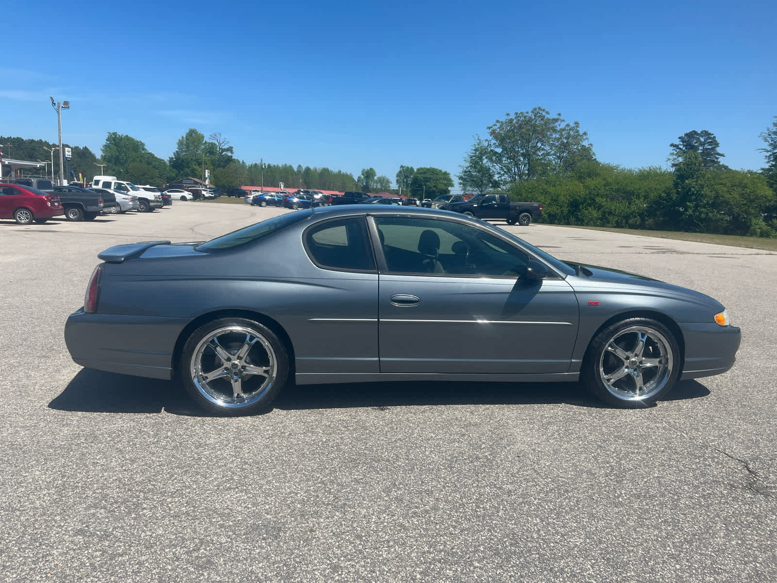 Used 2004 Chevrolet Monte Carlo SS w/ Preferred Equipment Group FWD image 6