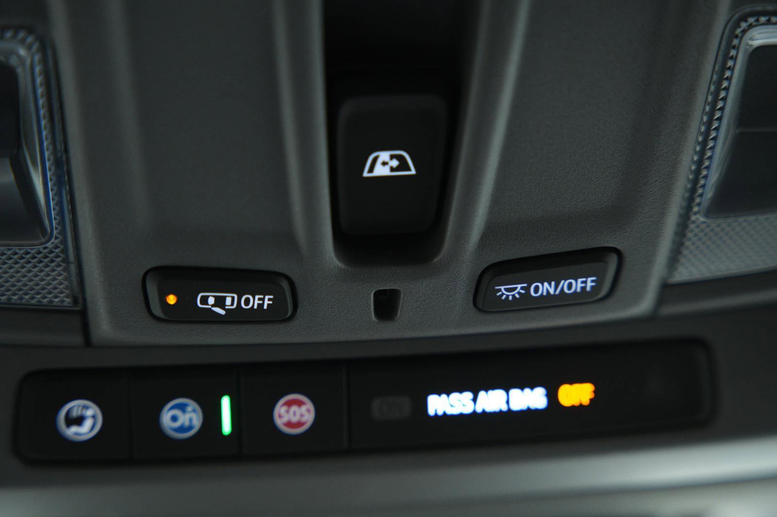 Used 2025 Chevrolet Silverado 1500 LT image 38