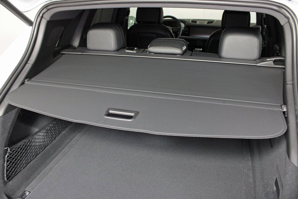 Used 2025 Porsche Cayenne image 15