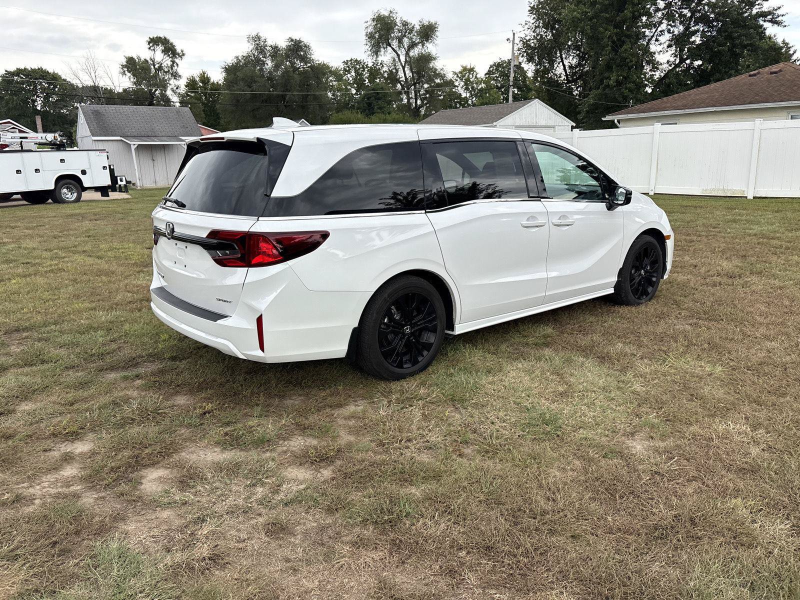 Used 2025 Honda Odyssey Sport-L image 5