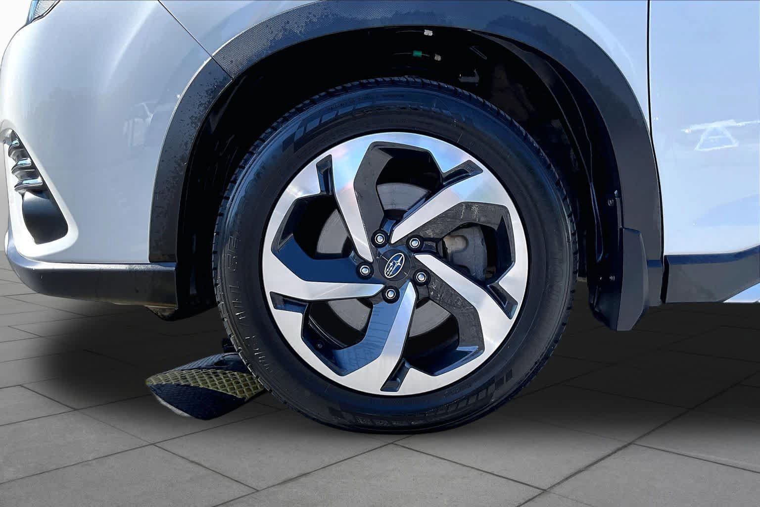 Used 2022 Subaru Forester Touring w/ Popular Package #2 AWD/4WD image 11
