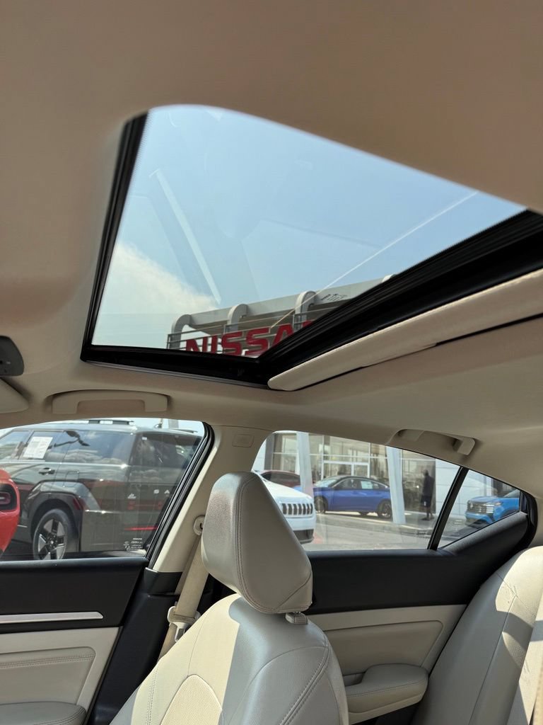 Used 2019 Nissan Altima 2.5 Platinum FWD image 18