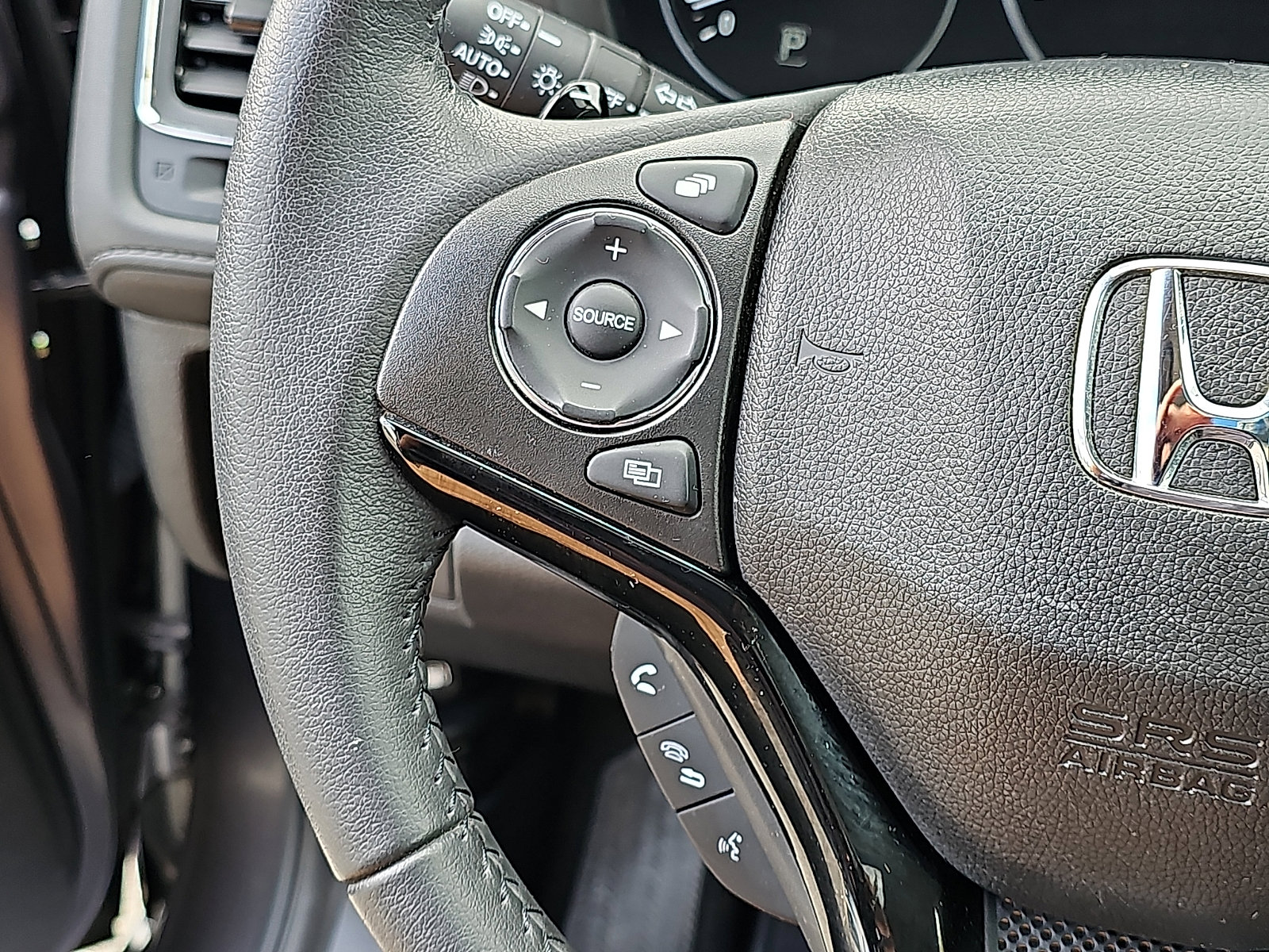 Used 2018 Honda HR-V EX-L image 23