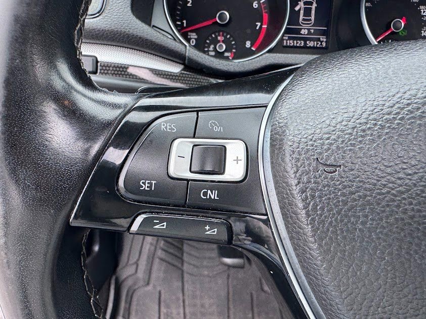 Used 2018 Volkswagen Passat 3.6 image 14