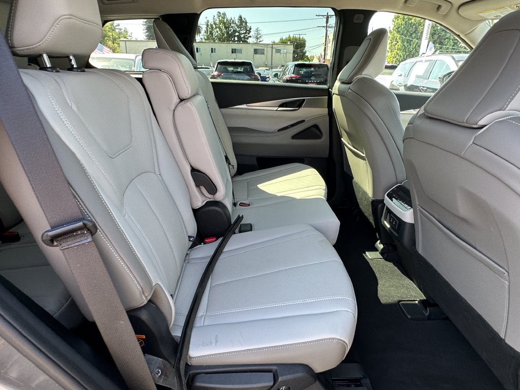 Used 2026 INFINITI QX60 Pure w/ Cargo Package AWD/4WD image 18