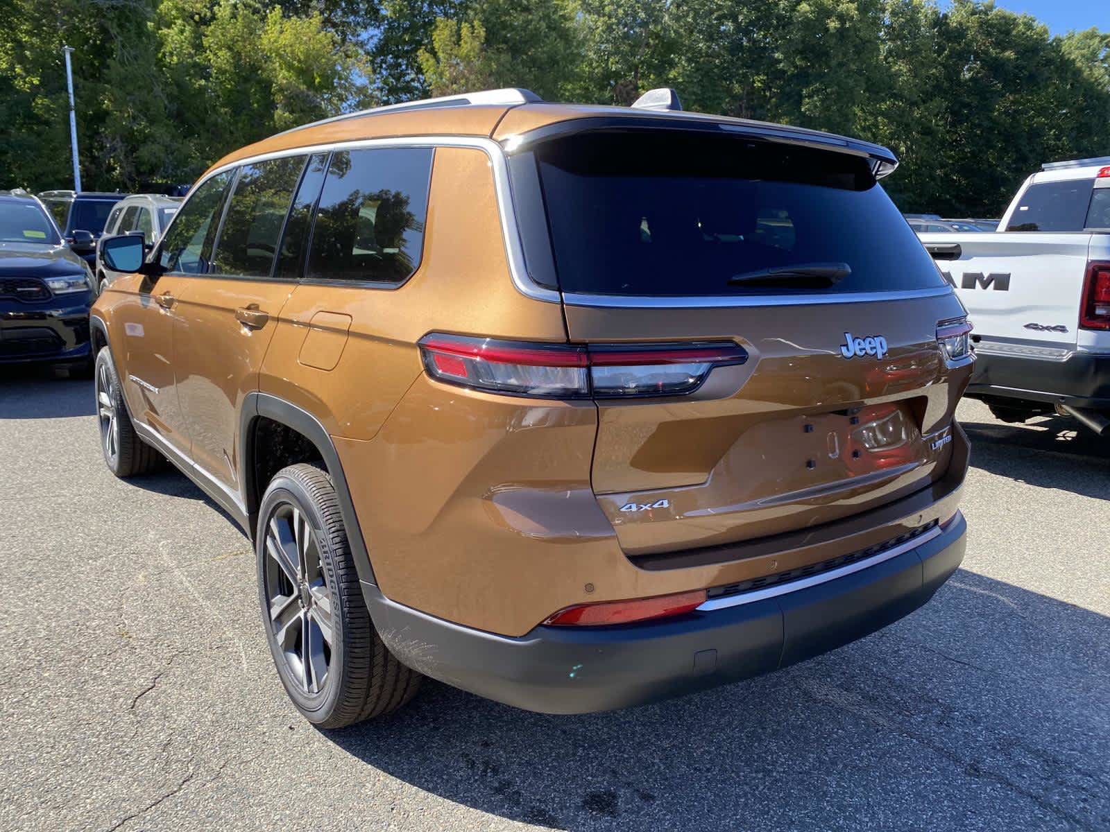 New 2027 Jeep Grand Cherokee L Limited AWD/4WD image 3