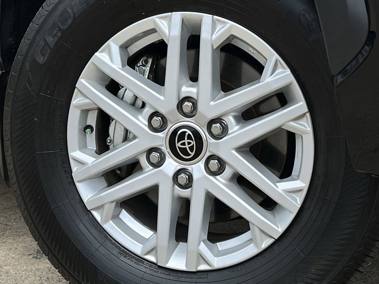 Used 2024 Toyota Tundra SR5 w/ SR5 Premium Package image 28