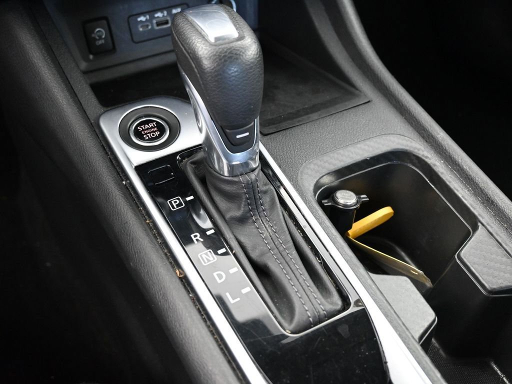 Used 2024 Nissan Sentra SV FWD image 24